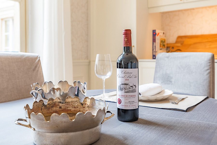 Paris Fractional Ownership Dining Table - Fractional France | Hassle-free Luxury Fractional Ownership Paris Fractional ownership dining table